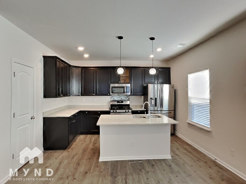 Building Photo - 7008 Jane Parks Way