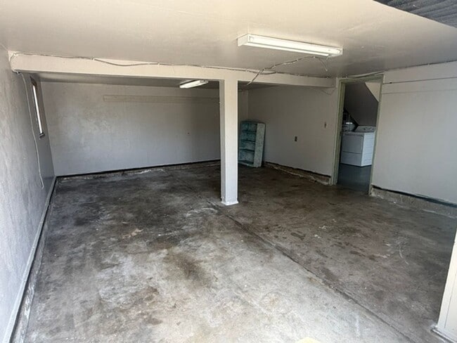 Building Photo - 3-Bedroom Single Family Home in Richmond Annex / El Cerrito Area