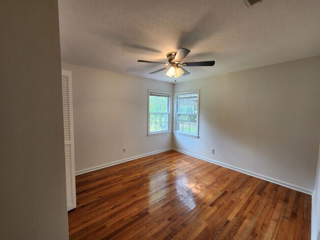 Building Photo - Coastal Charmer on IOP