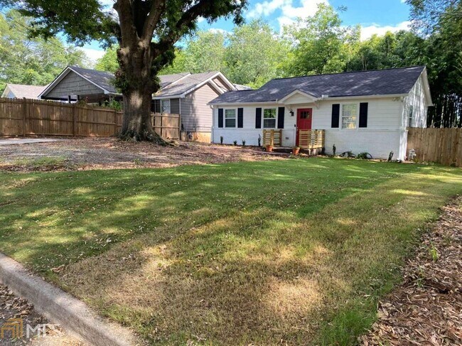 Building Photo - 1127 Dobbs Dr SE
