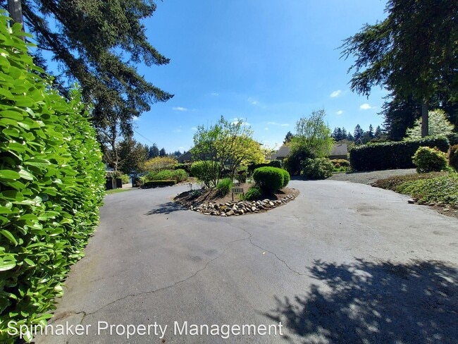 Building Photo - 3 br, 3 bath House - 10311 Interlaaken Dri...