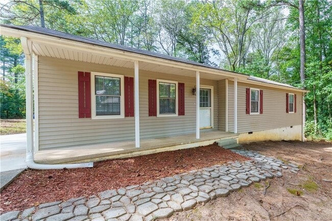 Building Photo - 5700 Tracy Dr SE