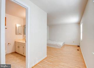 Building Photo - 8931 Park Forest Dr