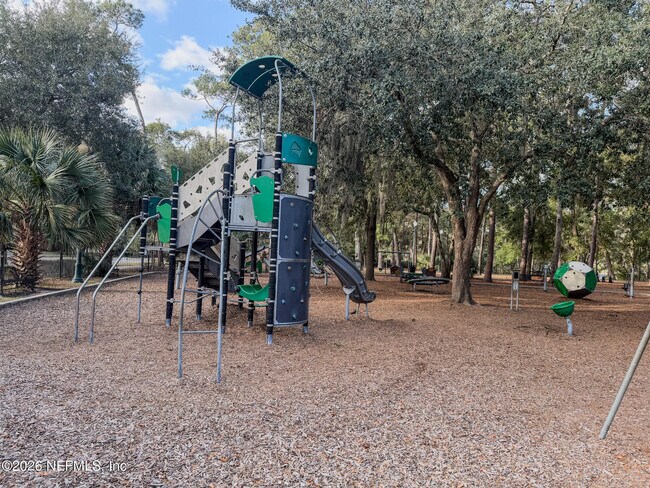 Building Photo - 3664 Riverside Ave