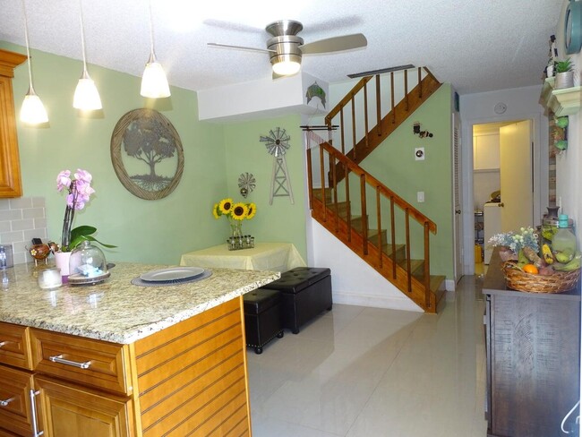 Building Photo - 2164 White Pine Cir