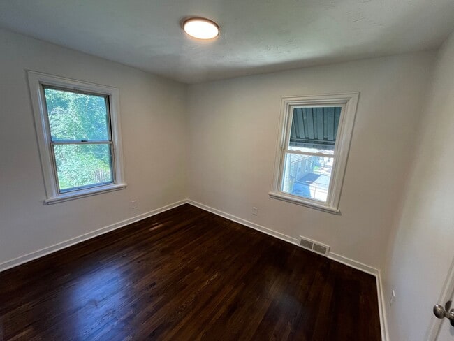 Building Photo - 4819 Wirt St