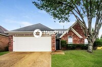 Building Photo - 3 Bedroom Pet-Friendly Home in Cordova, TN with Main Street Renewal