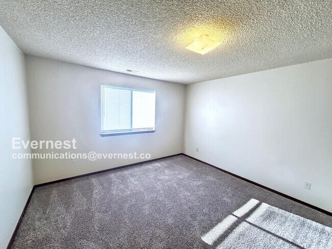 Building Photo - 2617 E Uintah St
