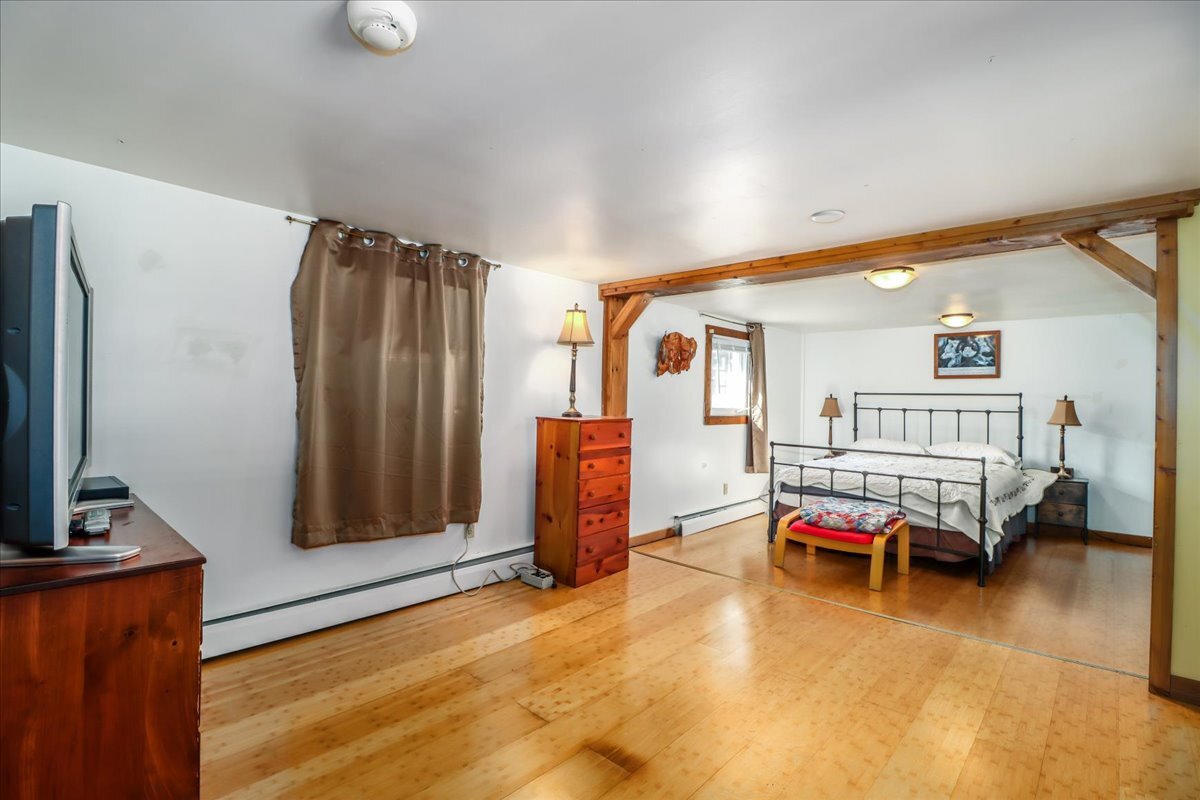 Building Photo - 155 Squash Hollow Rd