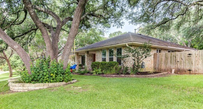 Building Photo - 2300 Cypress Point E