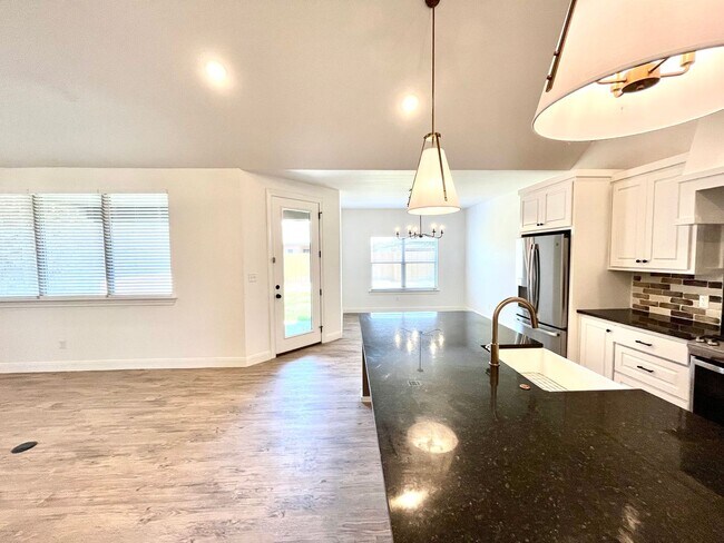 Building Photo - Marvelous Home in South Lubbock