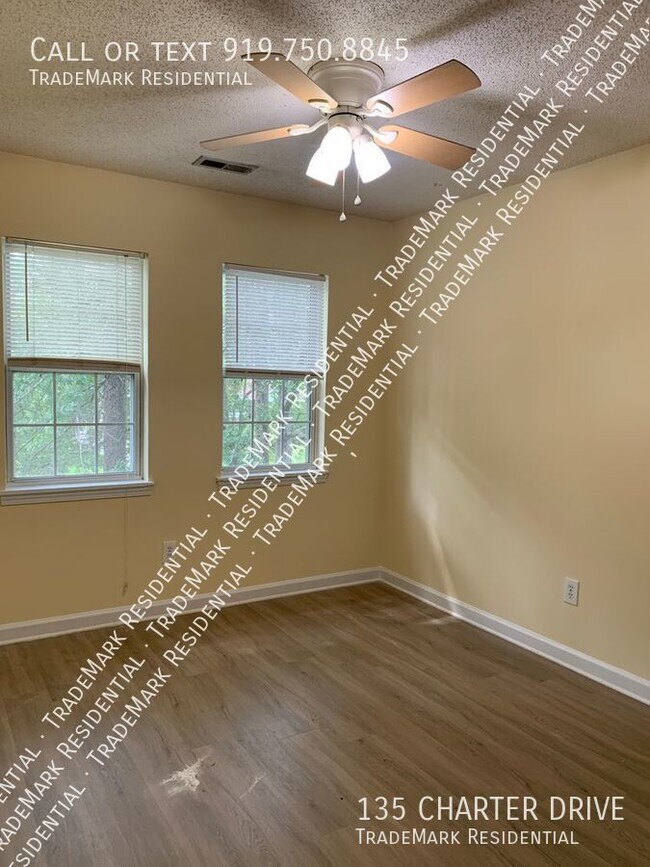 Building Photo - 135 Charter Dr
