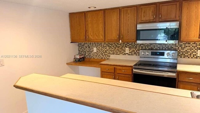 Building Photo - 9909 Westwood Dr