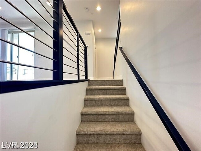 Building Photo - 11611 Earth Stone Ave