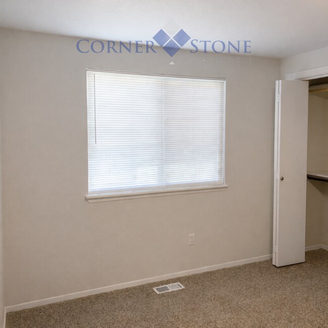 Building Photo - Remodeled Home in Boise!