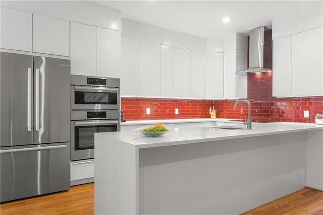 Building Photo - 1350 Fernwood Cir NE