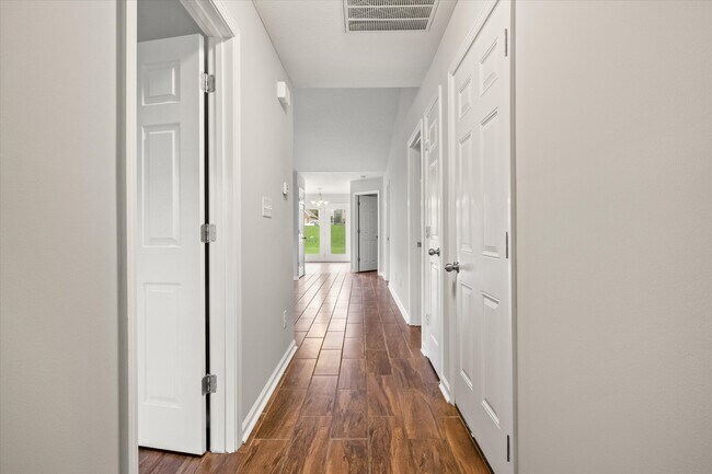Building Photo - 114 Grisham Dr