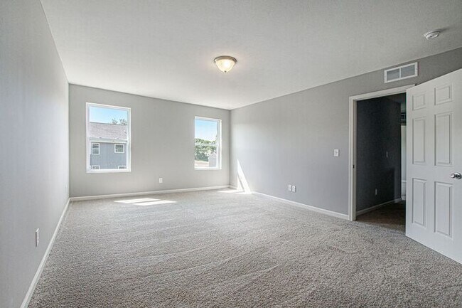 Building Photo - 54154 Angeline Dr