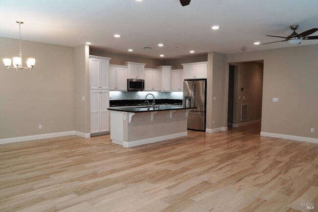 Building Photo - 415 Belvedere Dr