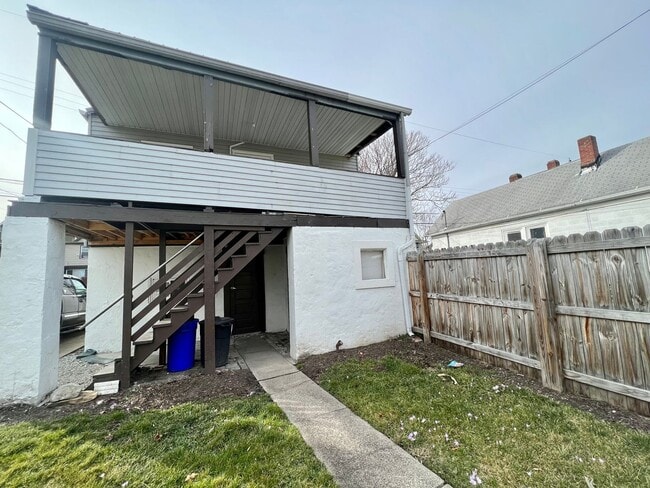 Building Photo - 1613 Fourth Avenue (Full Service)