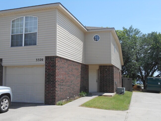 Building Photo - 3320-3322 Ridgecrest Cir
