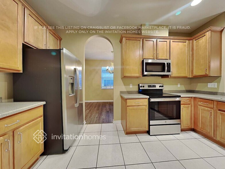 Building Photo - 3931 Stornoway Dr
