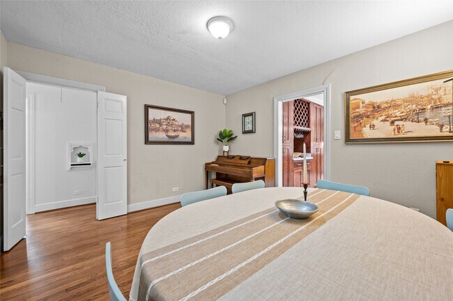Building Photo - 2311 Addison Rd