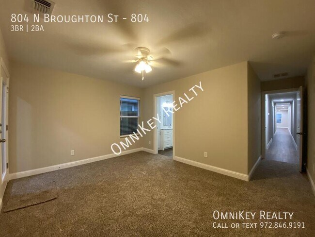 Building Photo - 804 N Broughton St
