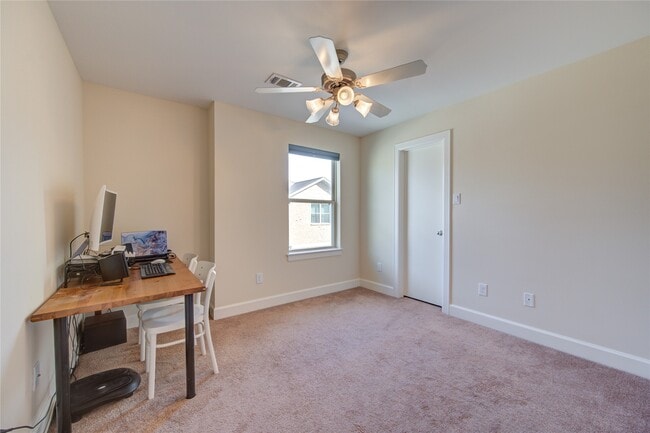 Building Photo - 3707 Main Poplar Dr