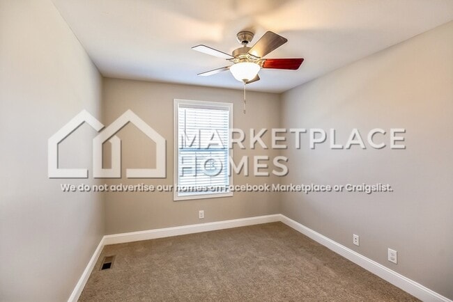 Building Photo - 534 Somerset Ln