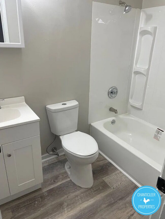 Building Photo - 1109 W Academy St