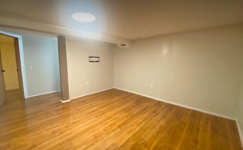 Building Photo - 5522 SE Ramona St