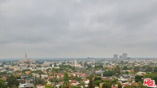 Building Photo - 10724 Wilshire Blvd