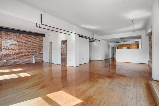 Building Photo - 432 E Rich St