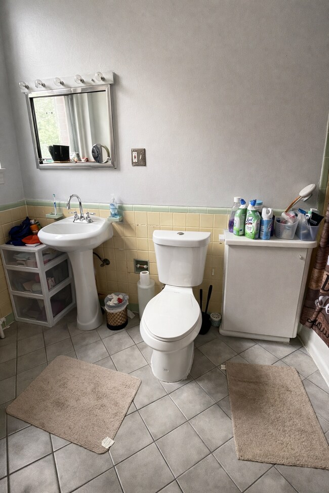 Building Photo - 52 Fenway