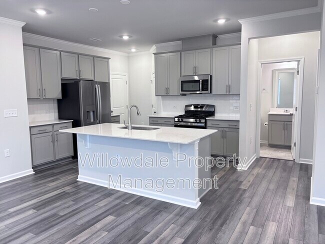 Building Photo - 913 Aspen Pointe Trl