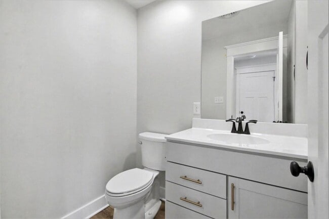 Building Photo - 1355 Valley Green Rd