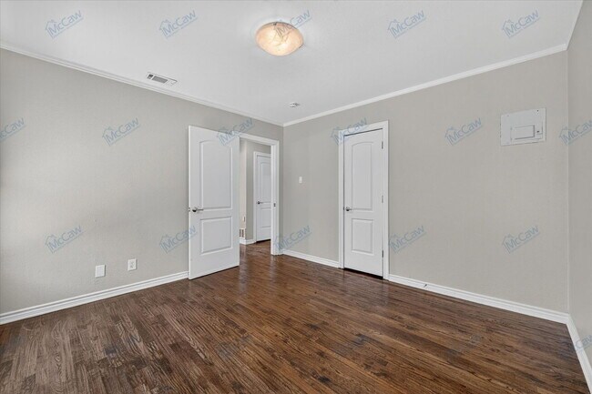 Building Photo - 4727 Wateka Dr