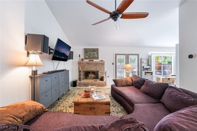 Building Photo - 8628 Highacre Dr