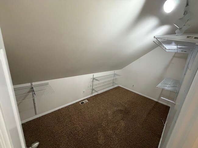 Building Photo - 8670 Snow Mountain Dr