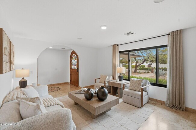 Building Photo - 6302 E Cochise Rd