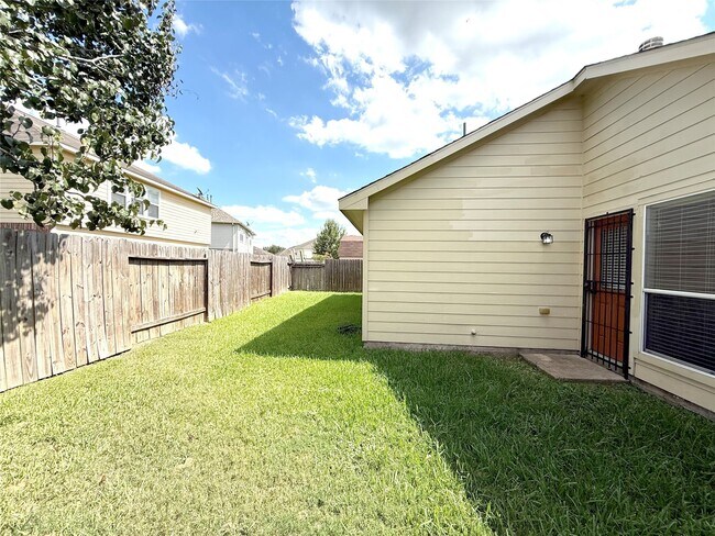Building Photo - 2414 Alcove Foster Ct
