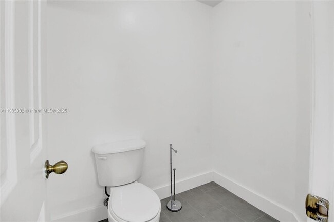 Building Photo - 13505 SW 122nd Ave