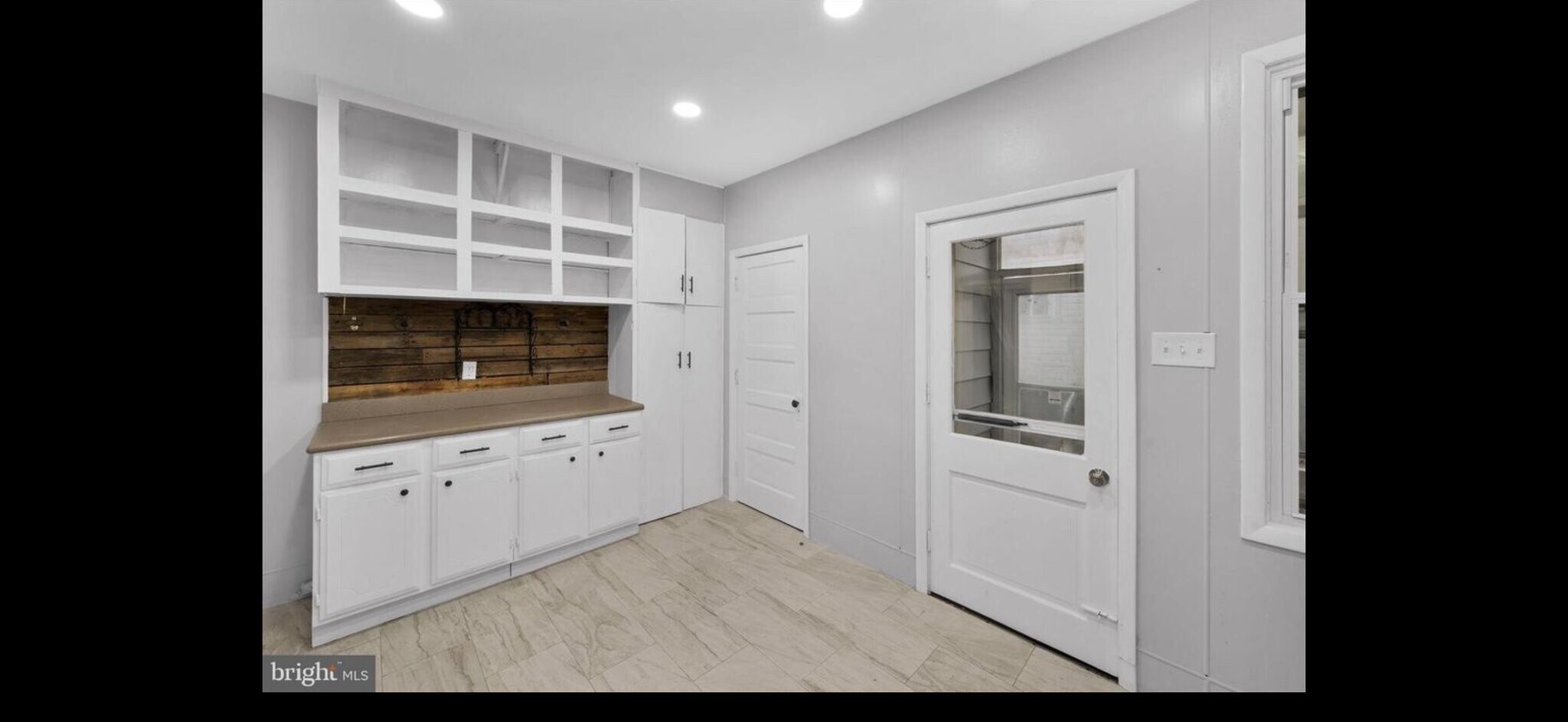 Building Photo - 1222 Greenwich St