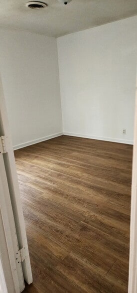 Building Photo - 1748 22nd Ave N