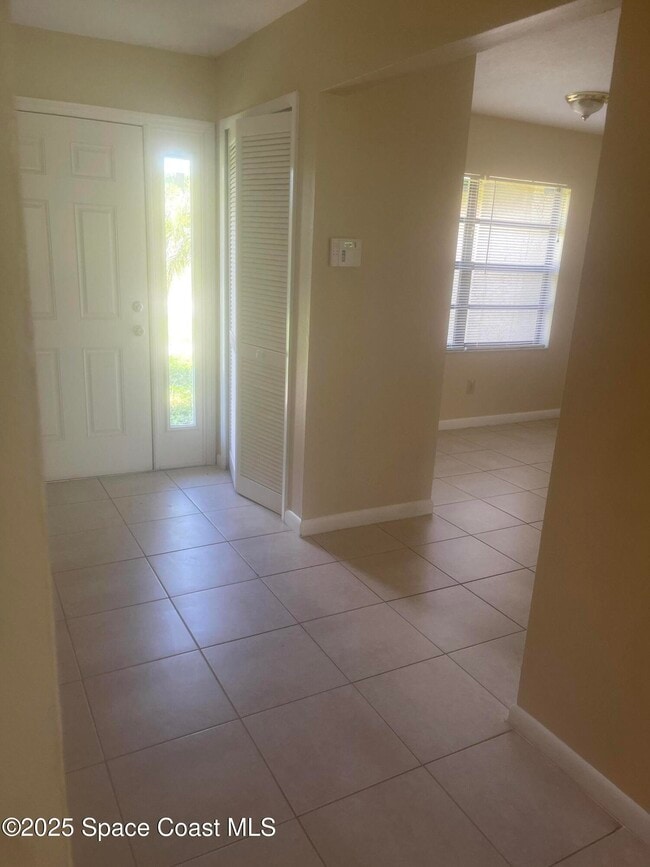 Building Photo - 1534 Amador Ave NW