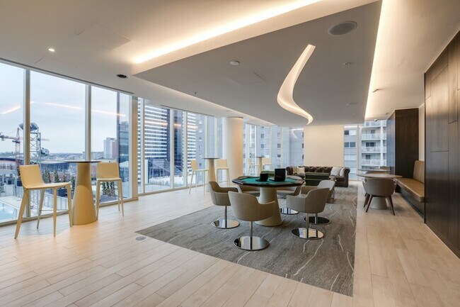 Building Photo - 515 Church St