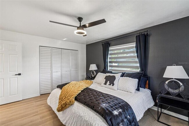 Building Photo - 2000 57th St N