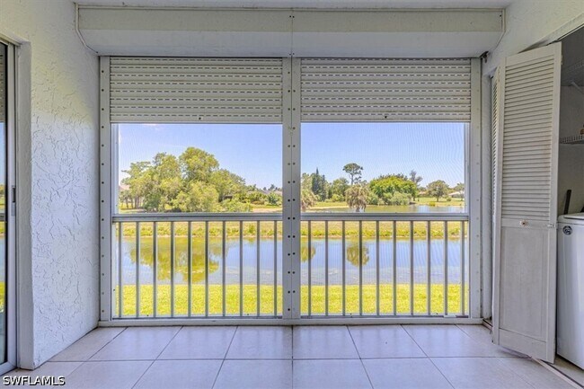 Building Photo - 4912 Tamiami Trl E