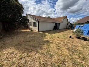 Building Photo - 7337 Sakura Ct